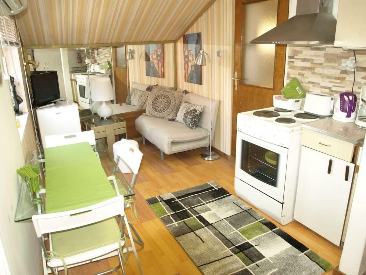Apartment " Studio Green " Free Parking, Self Check-In Zagreb Eksteriør billede